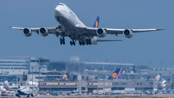 1.500 Festnahmen an Flughäfen nach Daten-Weitergabe
