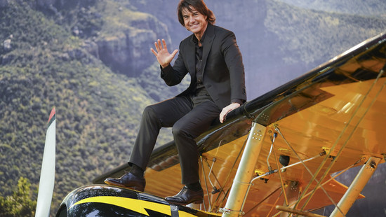 Tom Cruise: Feuriger Sprung ins Guinness-Buch