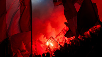 Nach Eintracht-Spiel in Köln: Massenschlägerei unter Fußball-Anhängern