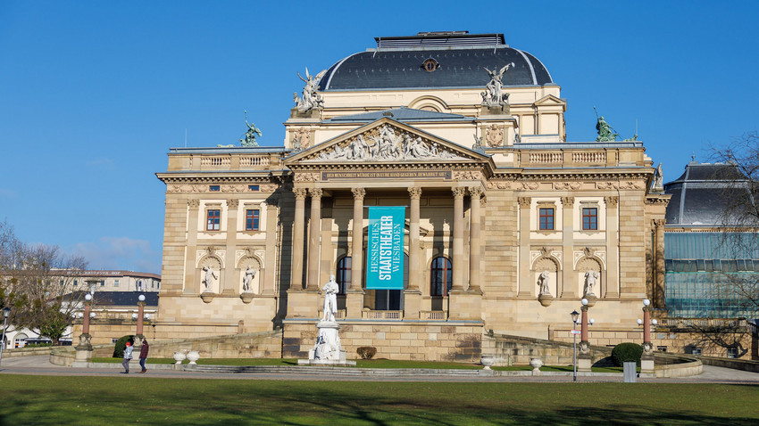 Netrebko in Wiesbaden: Hunderte demonstrieren gegen Auftritt