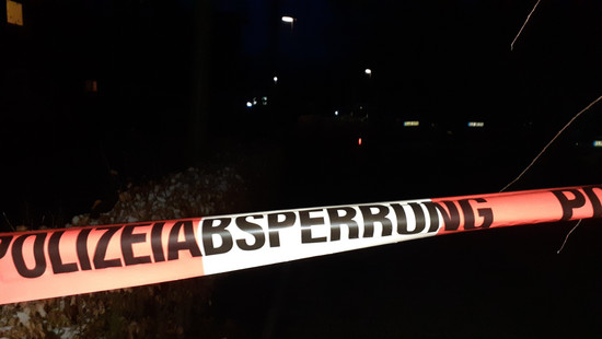 Gleise in Wiesbaden überquert: Zwei Männern sterben bei Zugunfall