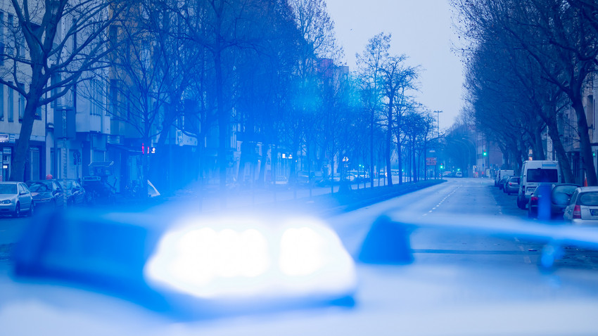 Polizei rückt in Göttingen wegen illegalem Feuer aus und wird bedroht