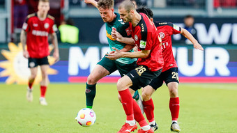 SV Wehen Wiesbaden steigt aus 2. Liga ab - Niederlage gegen Regensburg