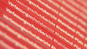 Rechte Burschenschaft verteilt unerlaubt Flyer an Mainzer Schulen
