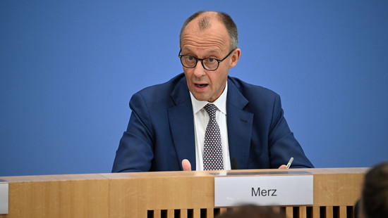 Friedrich Merz kämpft gegen Regierungskrise an