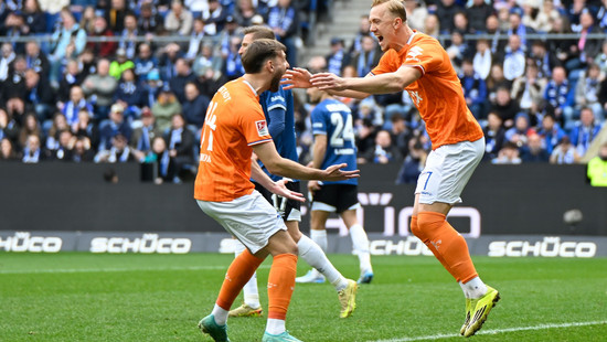 Bielefeld dreht in 2. Liga Spiel gegen Darmstadt auf der Alm