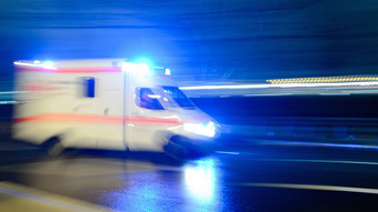 Florstadt: Einsatzkräfte finden toten Mann unter eingestürzter Decke