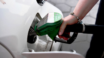 Mainz: Benzin an Tankstelle in Kanalisation geraten - Explosionsgefahr