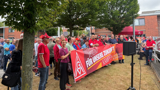 Sparpläne bei VW: Sorge und Protest im Werk Baunatal