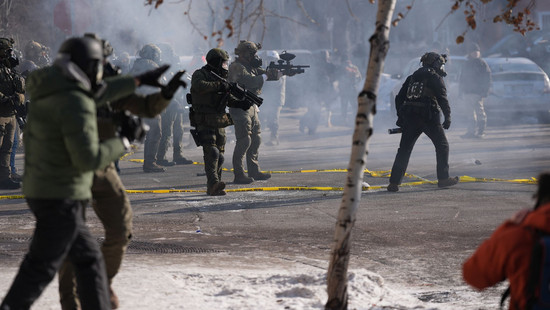 Mann erschossen: Trumps Abschiebe-Razzien am Kipppunkt?