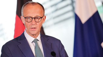 Kanzler nennt Waffen-Freigabe für Ukraine «notwendig»