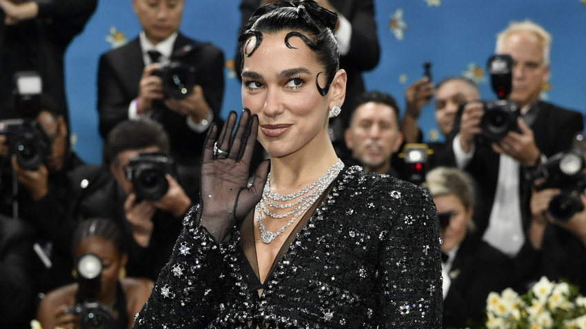 Dua Lipa feiert besonderen Geburtstag
