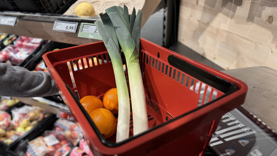 Weil Obst runterfiel: Gemüseprügelei in Kasseler Supermarkt
