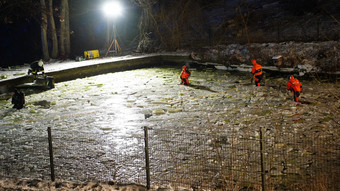 Große Sorge in Vöhl: Ist jemand durchs Eis gebrochen?