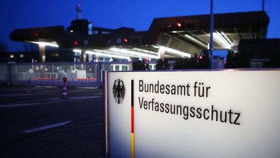 AfD jubelt über Teilerfolg im Streit mit Verfassungsschutz