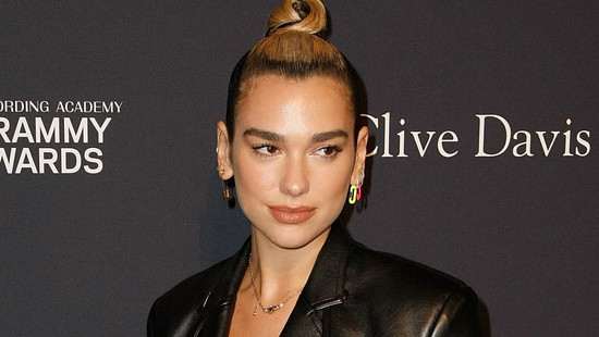 dua lipa: bei dem popstar läuft’s!