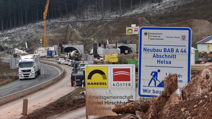 Sie gilt als teuerste Autobahn der Welt: A44 eröffnet neues Teilstück