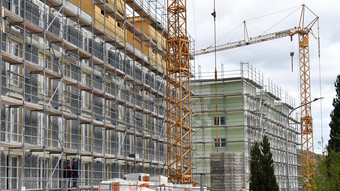 Baugenehmigungen zu Jahresbeginn weiter gesunken