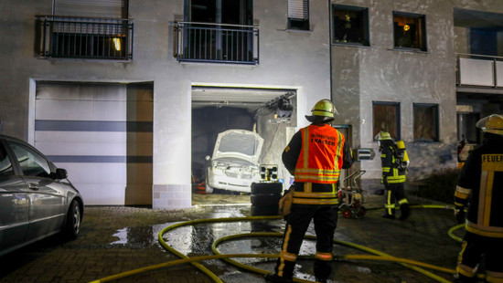 Ehrenberg: Vater und Tochter bei Garagenbrand schwer verletzt