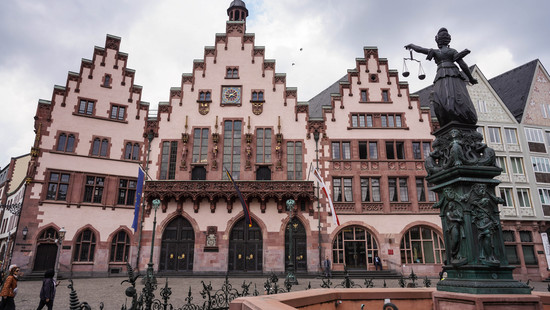 Oberbürgermeisterwahl in Frankfurt: Ermittlungen wegen Betrugsverdacht