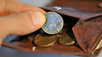 Weniger Steuern und etwas mehr Kindergeld ab Januar