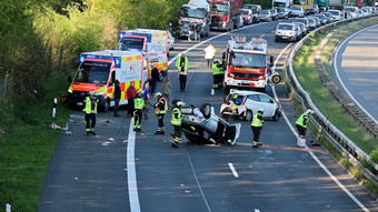 Zwei Frauen bei Autobahnunfall schwer verletzt