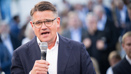 Ministerpräsident Boris Rhein ruft zu Zuversicht und Zusammenhalt auf