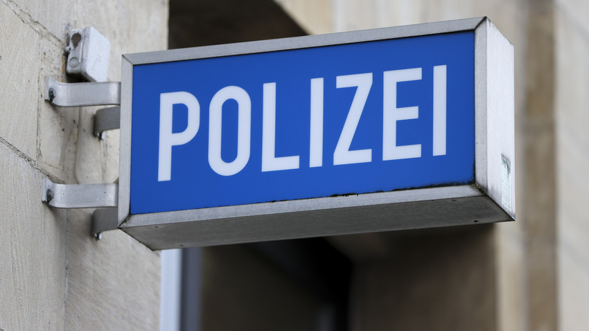 Polizeiskandal in Frankfurt: Innenminister zieht Konsequenzen