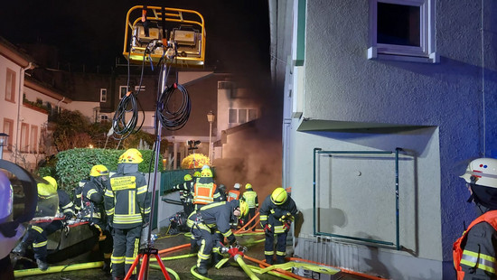 Geisenheim: Tiefgaragen-Brand - Kino verraucht, Haus evakuiert