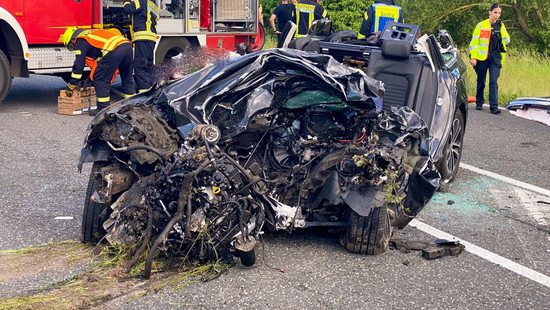 Sontra: LKW und Auto prallen zusammen - 29-Jähriger stirbt