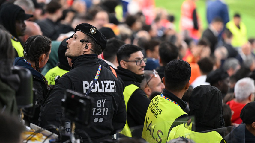 Trauer um Fußball-Fan nach Tod bei Nations-League-Finale