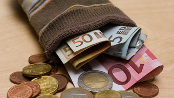 Polizei Mittelhessen sucht Spendenbetrugs-Opfer: Kind angeblich krank