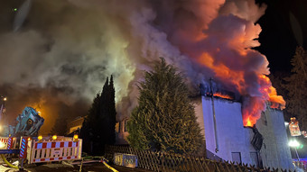 Heftige Rauchentwicklung durch Feuer in Marburg