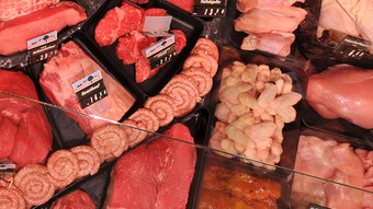 A5 bei Mörfelden-Walldorf: Polizei stoppt mutmaßlichen Steak-Hehler