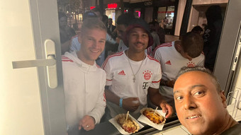 Nachts in Frankfurt: Bayern-Stars an der Currywurst-Bude