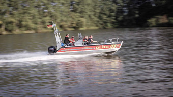 Bei Göttingen: Tödlicher Badeunfall in Rosdorfer Baggersee