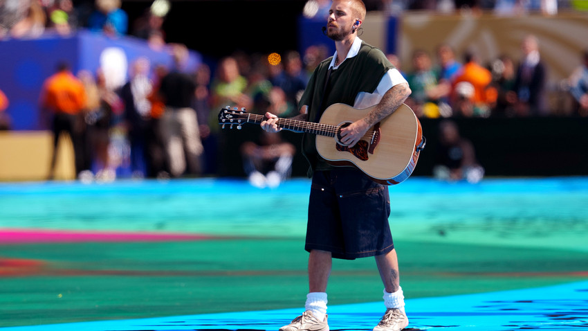 Justin Biebers WM-Sneaker für 23.000 Euro versteigert