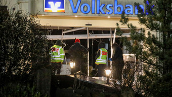 Hoher Sachschaden: Geldautomaten in Grebenhain und Oberursel gesprengt