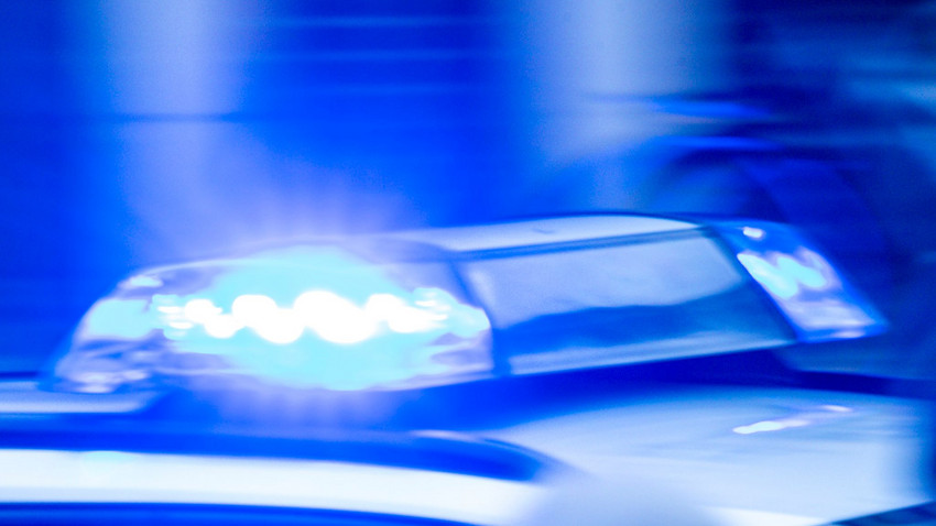 Frankfurt: Jugendliche rasen im Lkw vor der Polizei davon