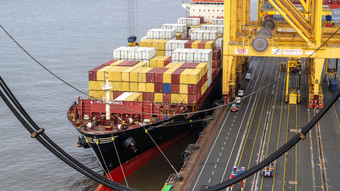 Deutschlands Wirtschaft stagniert - Hoffnung für 2026