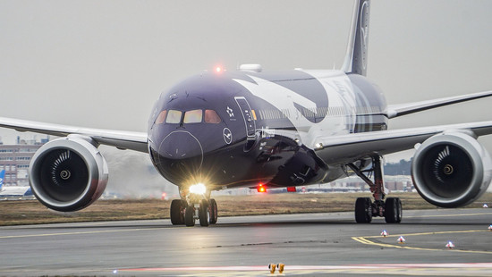 Neue Jets und alte Schatten - Lufthansa feiert 100 Jahre