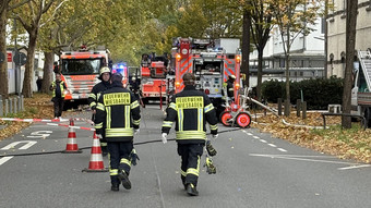 Akku-Brand in Wiesbaden-Biebrich: Aufwendiger Feuerwehr-Einsatz