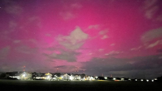 Foto aus Grebenhain im Vogelsberg: Rote Polarlichter über Hessen