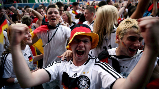 Fußball-EM: Beim Public-Viewing darf es lauter werden