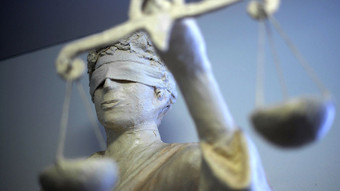Prozess am Amtsgericht Korbach: Junger Mann stirbt nach Tattoo
