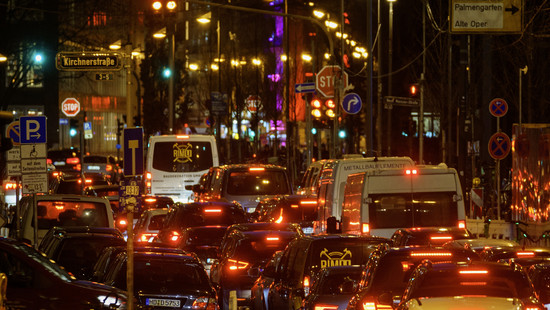 So langsam wie fast nirgendwo - Autoverkehr in Frankfurt wird zäher