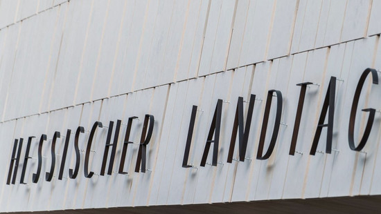 Hessischer Landtag will keine Steuergelder für Extremisten ausgeben