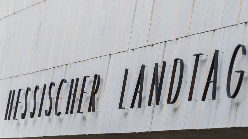 Hessischer Landtag will keine Steuergelder für Extremisten ausgeben