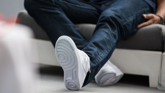 Klau-Attacke auf 16-Jährigen: Angreifer stehlen Nike-Schuhe