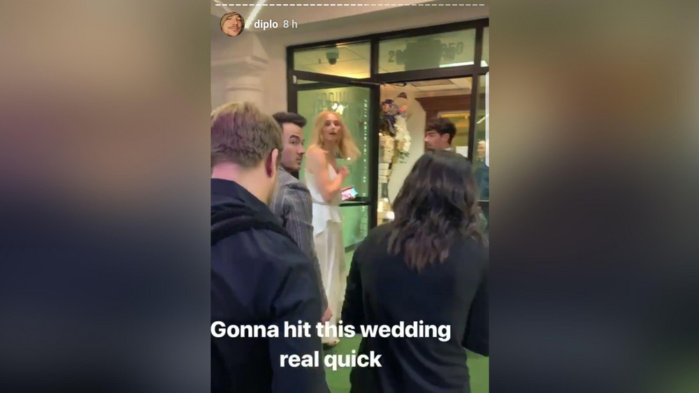 Steht Bei Sophie Turner Und Joe Jonas Jetzt Die Hochzeit In Paris An